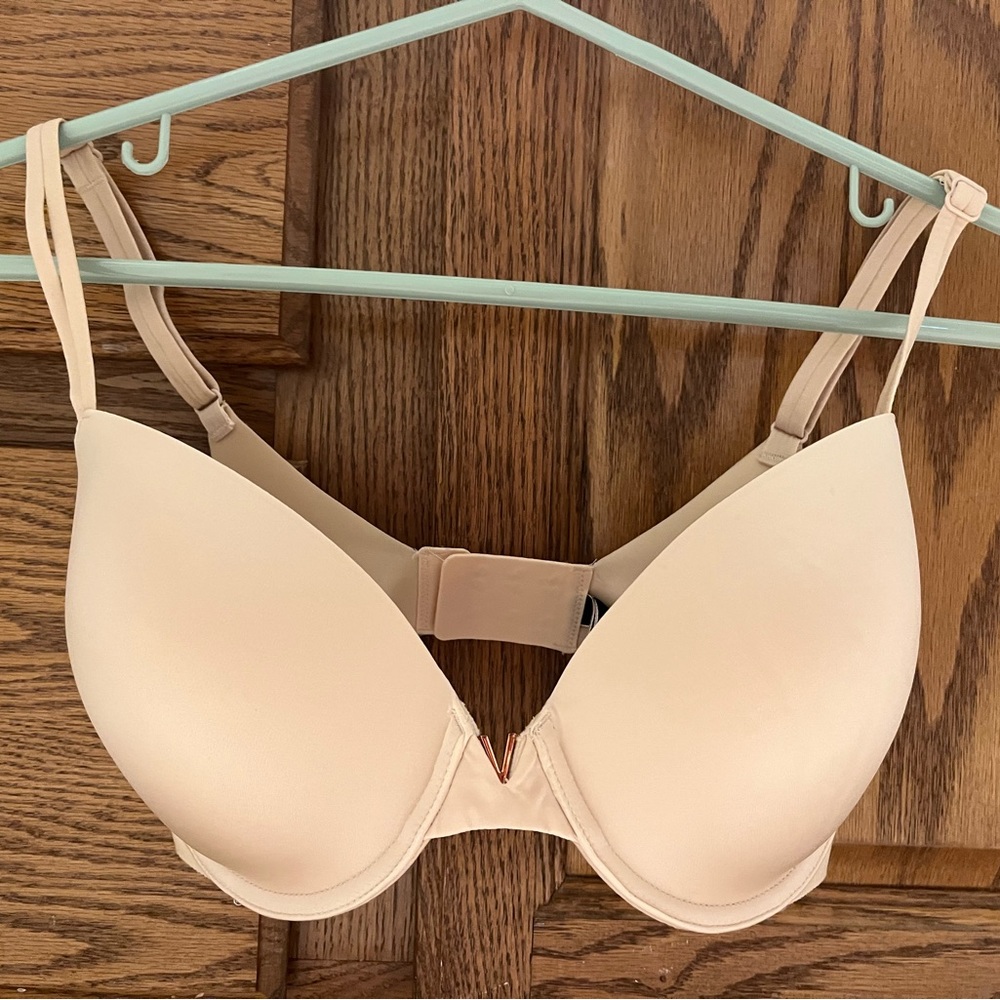 Victoria Secret Lined Demi Bra 32DDD